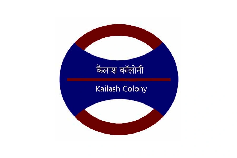 kailash colony metro station