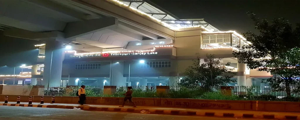 Trilokpuri Sanjay Lake Metro Station gates