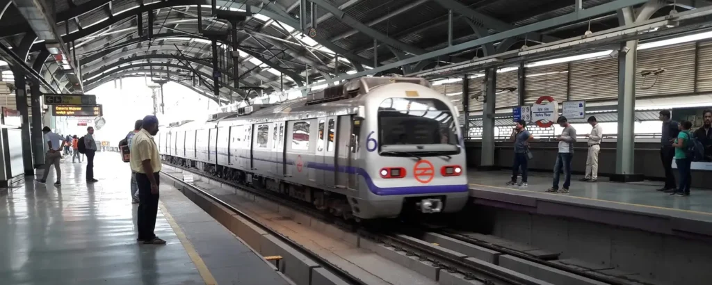 botanical garden to kashmere gate by metro